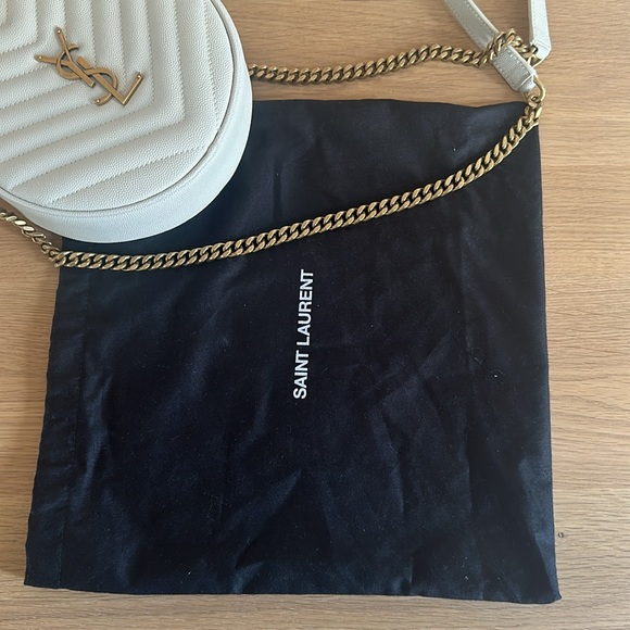 SAINT LAURENT ROUND CAMERA BAG - CHEVRON QUILTED- CREAM LEATHER- NEW CONDITION - Picture 5 of 6